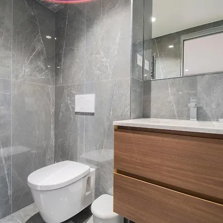 Apartament Cia - Duplex In Paris' Center Paryż